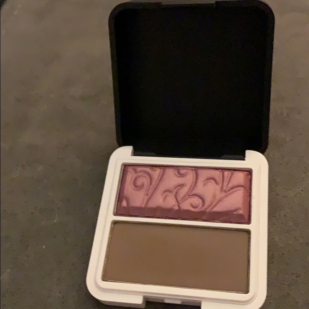 Younique Eye shadow Duet